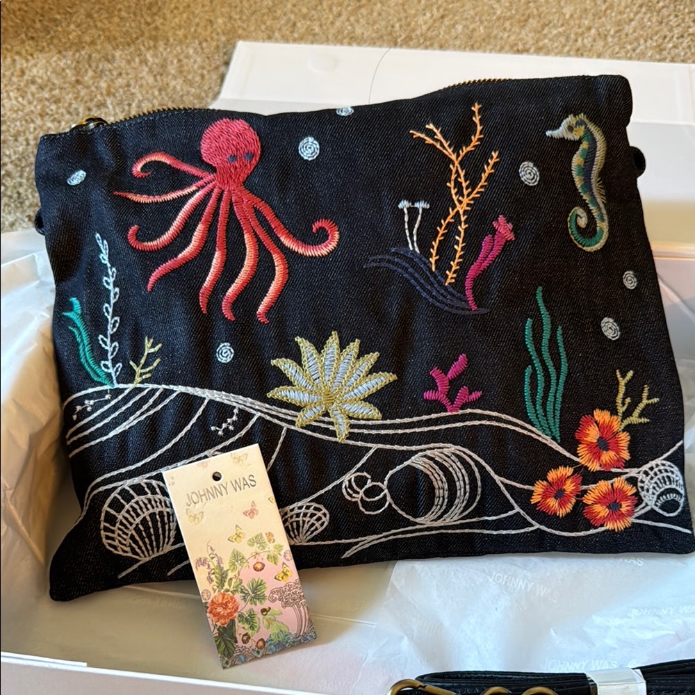 Johnny Was Stiched Marine Life purse - Picture 4 of 7